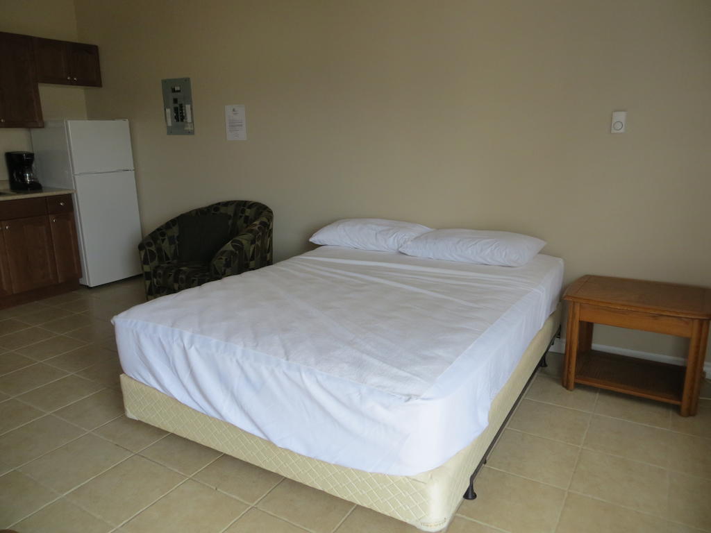 Halls Cottages Honey Harbor Habitación foto